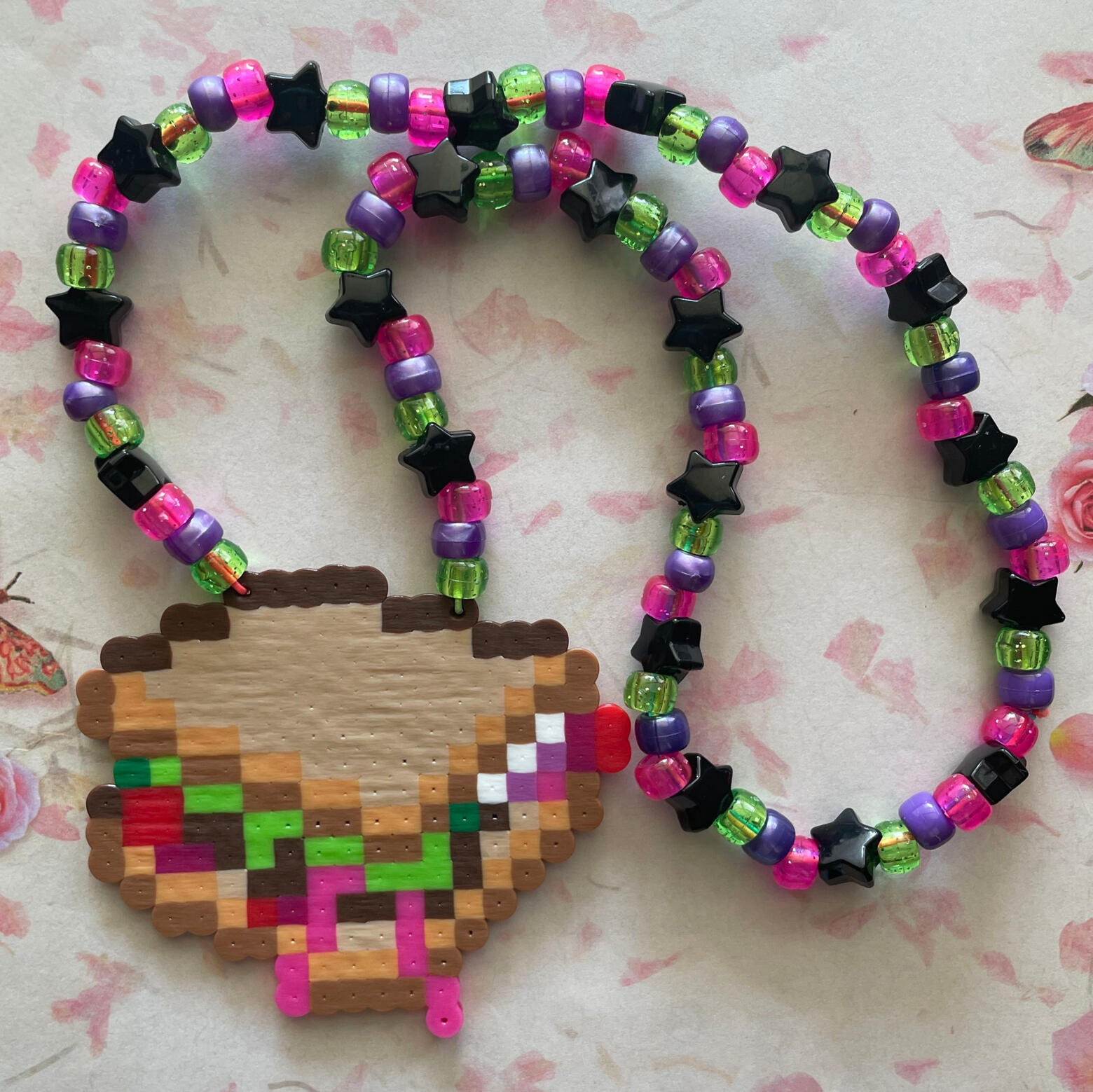 ROBLOX Space Sandwich Necklace ROBLOX Space Sandwich Necklace